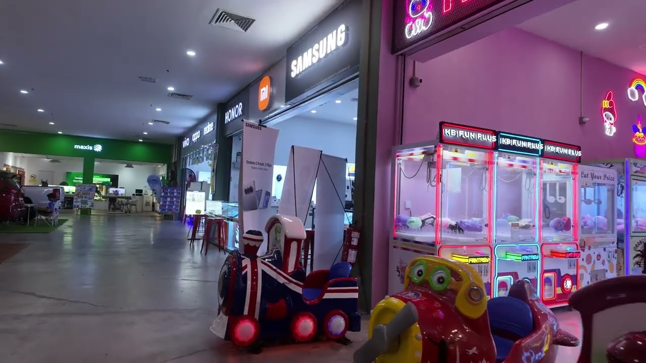 Padang Serai Town, Kedah.   What is inside this Serai Wangi Mall ?