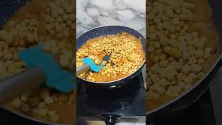 Roasted Chana aur Gud ki Chikki  || Chana Gud Chikki ||  viral food cookingshort