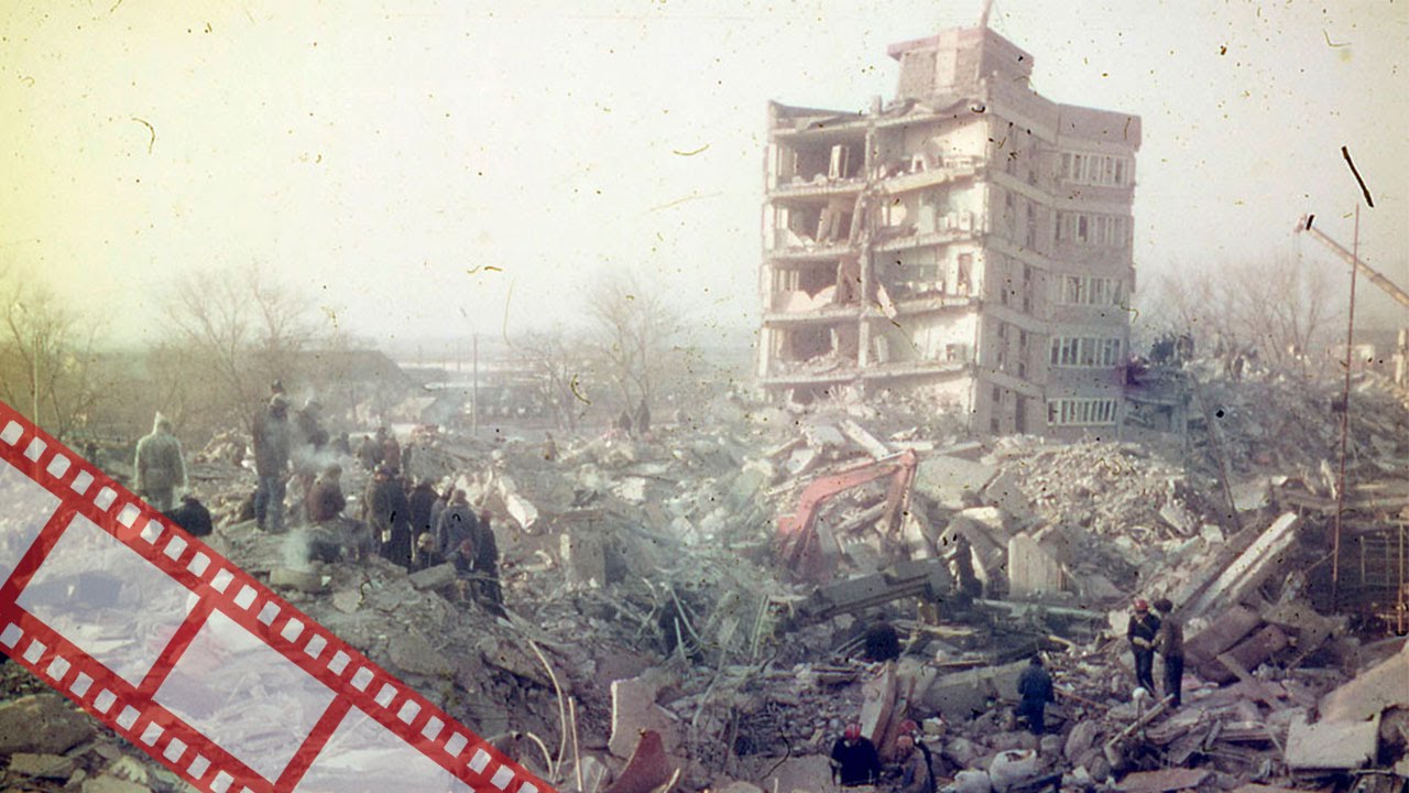 Землетрясение пятигорск. Спитак землетрясение 1988. Землетрясение в Армении 1988 Ленинакан.