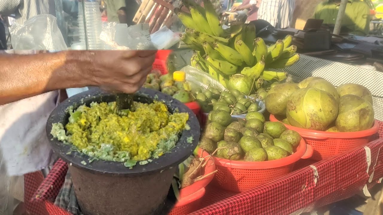 This Boy Sells Extremely Tasty Green Banana Mix Fruits Vorta | Masala Kacha Kola Vorta | Kola Vorta