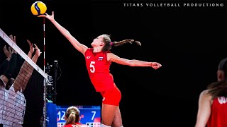 Moment When 17 Years Old Arina Fedorovtseva Shocked the World Height Spike an VNL 2021