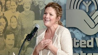PM's wife Sophie surprises with impromptu song
