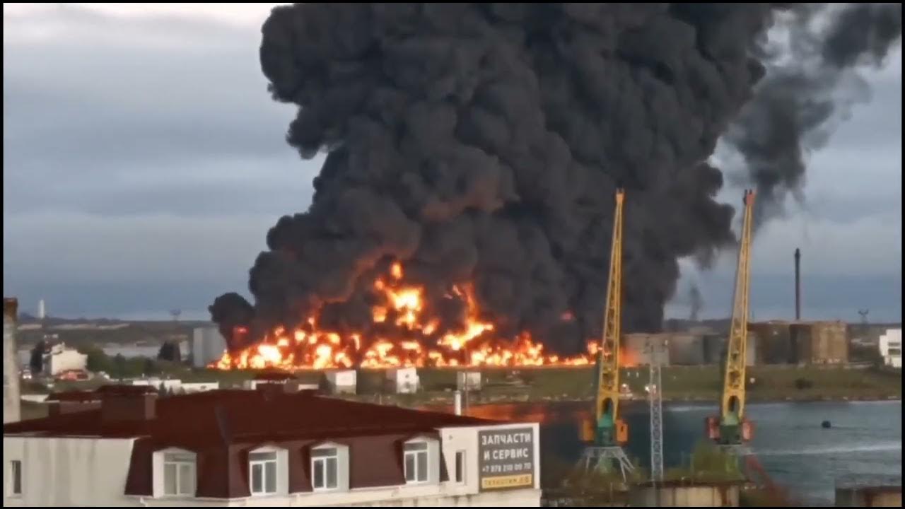 Нападение на нефтебазу. Пожар на нефтебазе в Севастополе. Атака на нефтебазу в Севастополе. Сгоревшая Нефтебаза в Севастополе. Нефтебаза в Крыму.