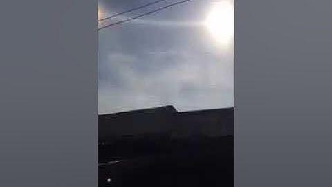 Người dân xóm chợ ở Gia Lai hốt hoảng khi nhìn lên trời và nhìn thấy hiện tượng siêu kỳ lạ này!