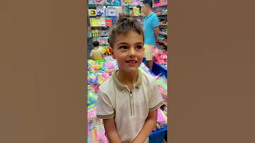 خلودة بدو يشتري هاكي واكي من دبي 