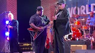 Video thumbnail of "Larry McCray - Soulshine (live)"