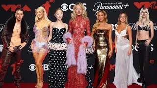 VMAs 2025 Fashion Sabrina Carpenter Tate McRae More SHOW-STOPPING Looks