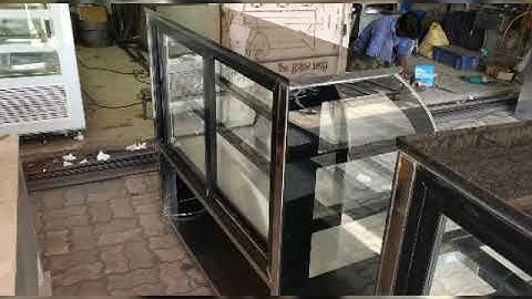 Display Pestry cake counters.