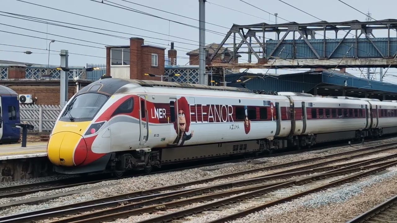 Trainspotting at Doncaster station featuring Flying Scotsman 19.2.25