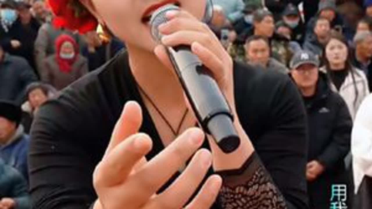 这首《燃烧》，不仅是电视剧《哑巴新娘》的灵魂，更是一代人心中无法磨灭的伤感记忆。每次听到，都像在翻阅一本写满了爱恨情仇的旧书，那些被岁月尘封的悲伤，瞬间涌上心头 。#经典影视歌曲#一代人的回忆#...