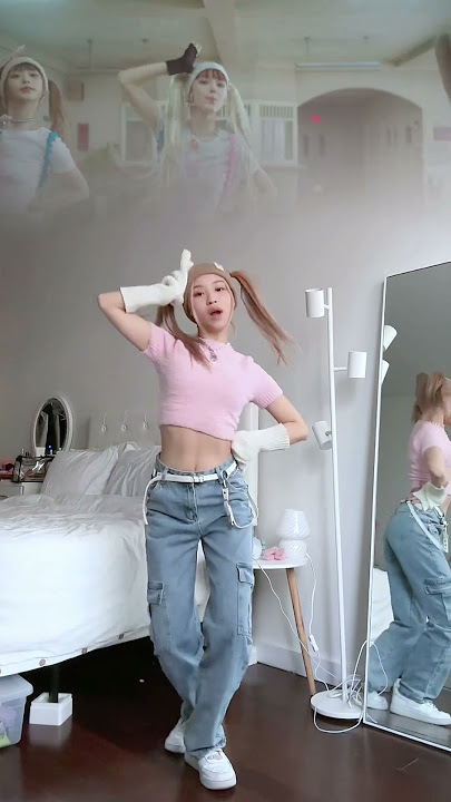 New Jeans 'OMG' Dance Cover | Helen Peng