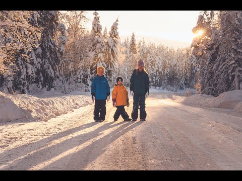 Video: Hur Man Tillbringar En Helg Med Barn På Vintern