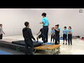 危険を瞬時に見抜いて助けるスタントマン【前宙失敗】Stunt performer assistance,Boy fails front flip