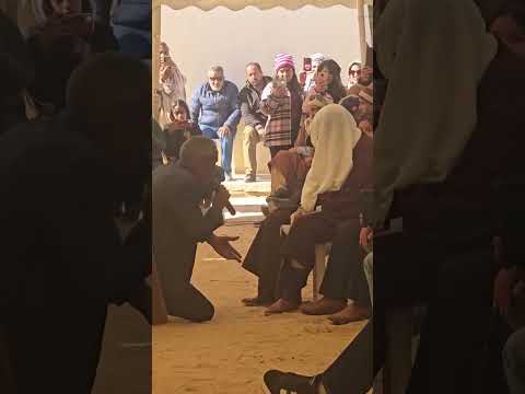 مهرجان دوز عندما يمج د الشاعر بشير عبد العظيم معلمه الذي در سه منذ 55 سنة