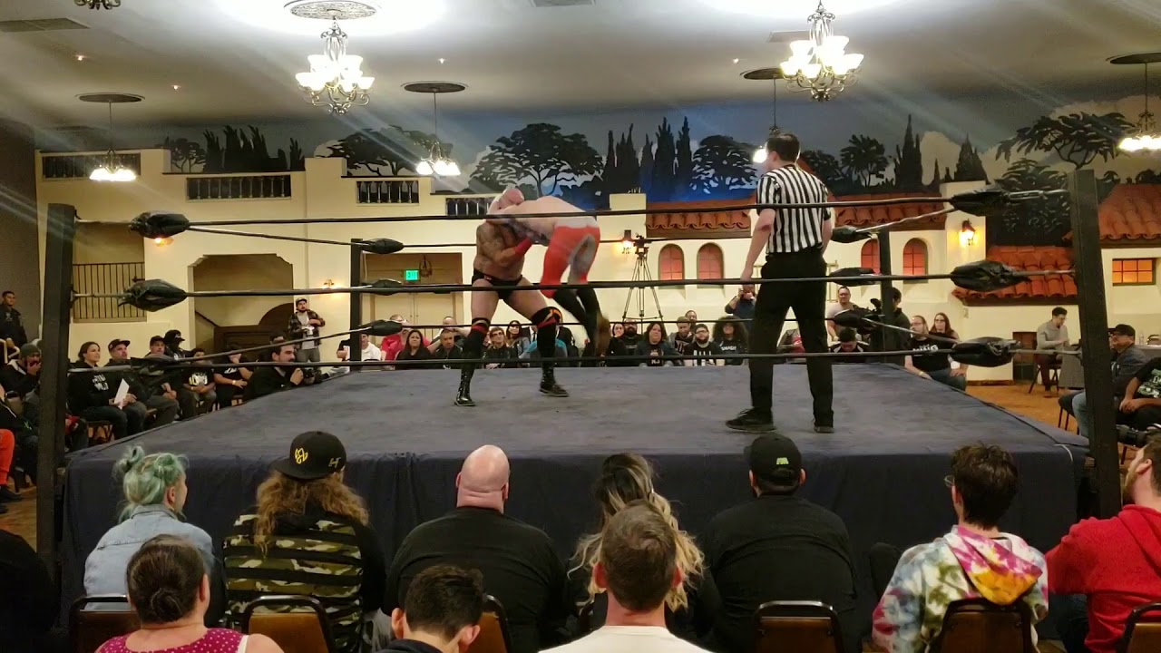 Steven Tresario vs. JR Kratos