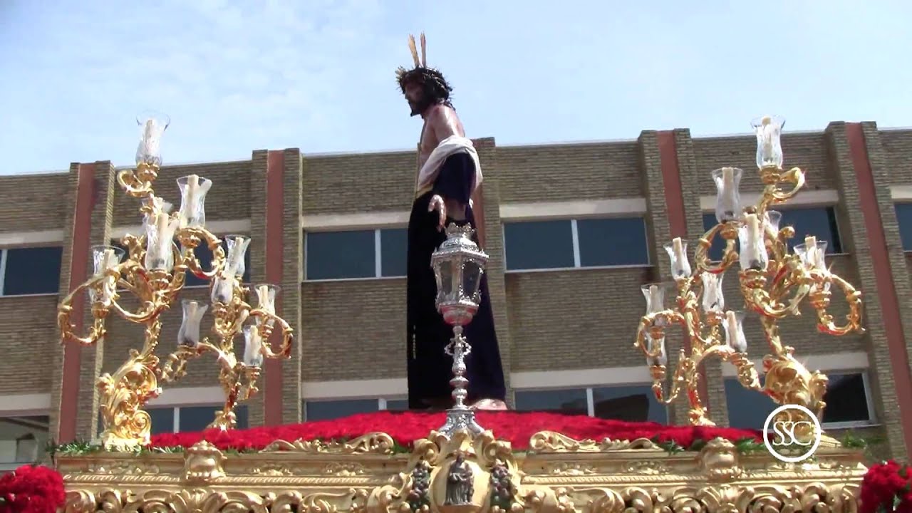 El Despojado - Salida e Interior del colegio Salesianos - Semana Santa de Cádiz 2010