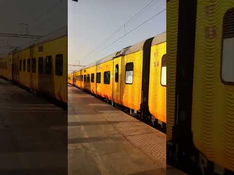 12952 Tejus Mumbai Rajdhani king of NCR  high speed skipping Faridabad #short video