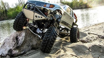 RC Axial SCX10 Honcho with a new homemade WEIGHT on the first run