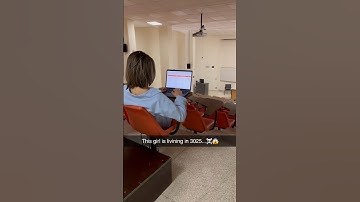 Yeh girl class me kya kar rahi hai😱#trending #ai #aicoding #college #html #css #python #java #cs