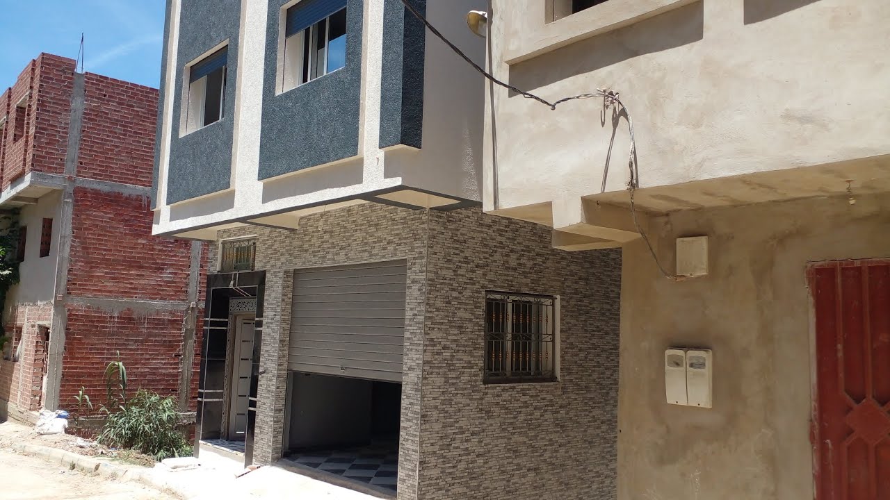 دار للبيع في العوامة  60مترو لاكاب وكراج وطبقة مصلوحة كاملة مقابيل روبريز 0630298833