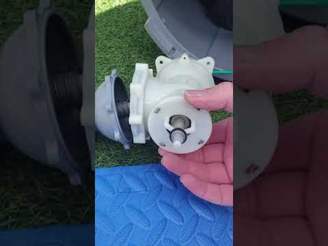 Lazy spa pump leaking from the bottom, how to repair, see second video Lazy spa pump fixed