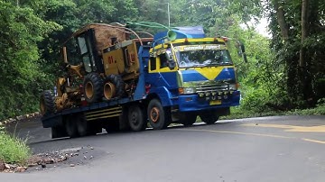 Sopir Skill Dewa Ditanjakan Letter S Kolaka Utara