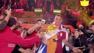 Fernando Muslera Sahneye Çıkış Anı ve Şarkısı Galatasarayda 6. Şampiyonluğunu Kutluyor #galatasaray