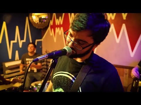 Cold Wrecks - Suburbs [Official Music Video]
