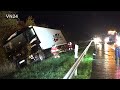 30.10.2020 - VN24 - LKW-Fahrer legte sich samt Sattelzug auf der A2 bei Beckum schlafen