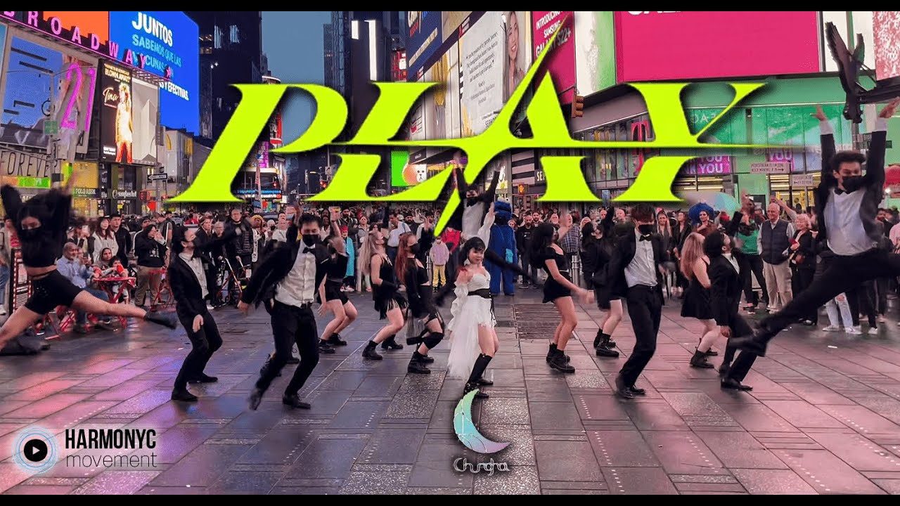 [KPOP IN PUBLIC TIMES SQUARE] CHUNG HA (청하 )- PLAY (feat. 창모) Dance Cover