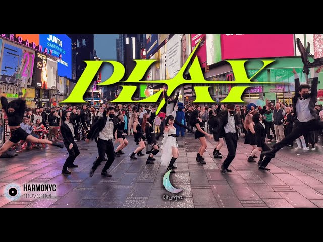 [KPOP IN PUBLIC TIMES SQUARE] CHUNG HA (청하 )- PLAY (feat. 창모) Dance Cover class=