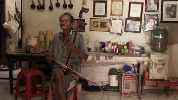 Oen Sin Yang Bermain Tehyan - Gambang Kromong