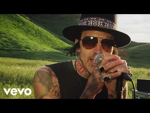 Yelawolf