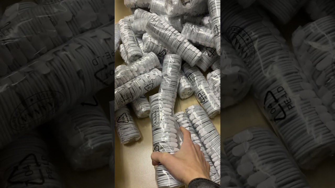 Stable and durable charging cable and Samsung mobile phone housing 