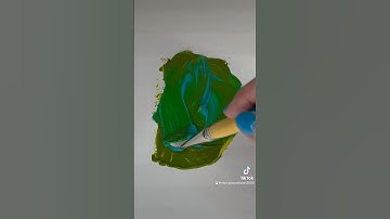 How to make a rich EMERALD GREEN paint! (&ASMR!)#shorts #paintingshorts #asmr #oddlysatisfying