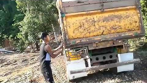 Aggregate unloading by DUMPER