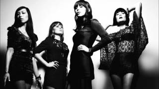 Watch Dum Dum Girls Heartbeat video