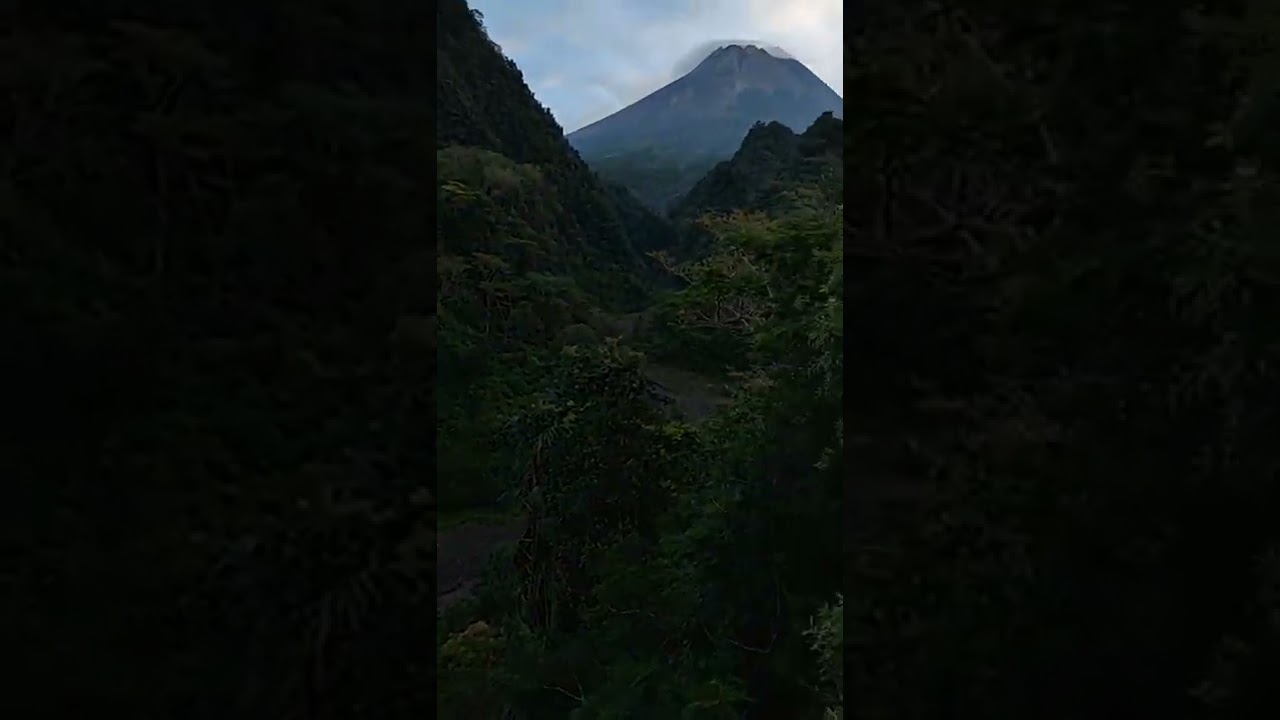 Penambangan Pasir Rakyat Jalur Lahar Merapi Kali Boyong Sleman