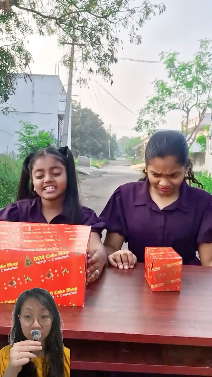 DAPAT KADO BESAR DAN KECIL!! ISINYA APA YAH ?! #shorts