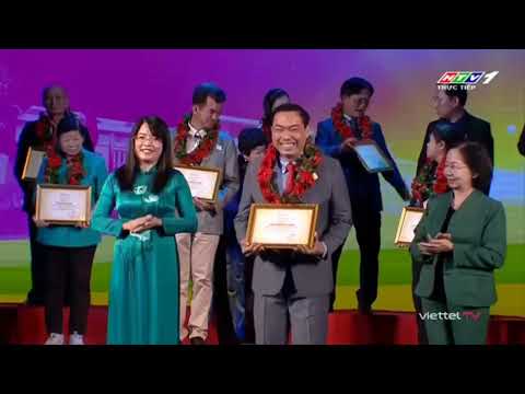 Video TÔN VINH DƯỚNG DẪN VIÊN VỚI HƠN 20 NĂM NGHỀ DU LỊCH... - youtube