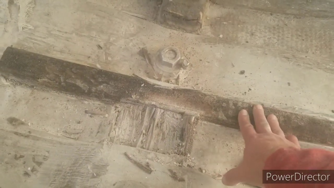 Sous la base du mat 1er partie