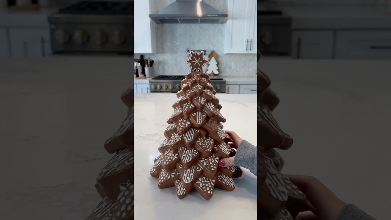 Christmas Restocks ☃️ #christmas #restock #asmr #home #satisfying #viral #fyp #shorts #christmastree