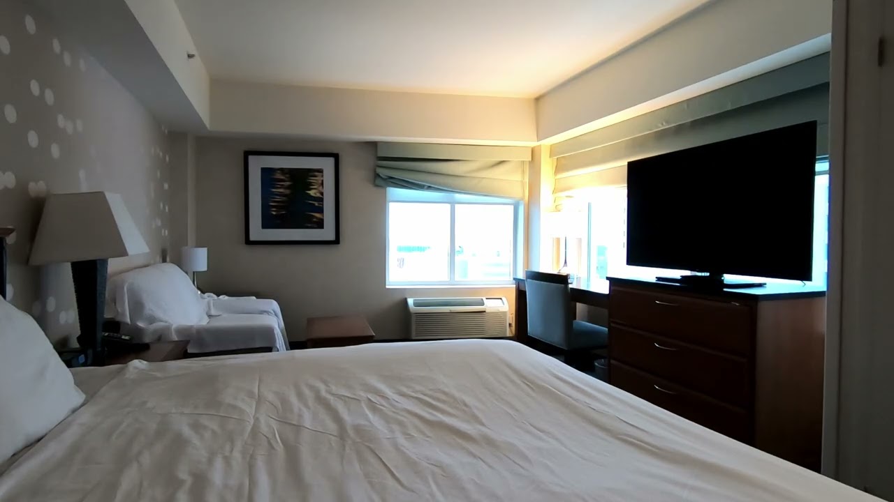 Niagara Fallsview Hotel Room Ambience with White Noise