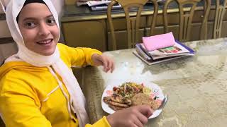 Thumbnail for روتين امتحانات اخر السنه ( اتشلوحنا 😩)
