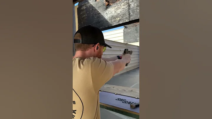 SIG Sauer M17: The U.S. Military’s Cutting-Edge Sidearm.