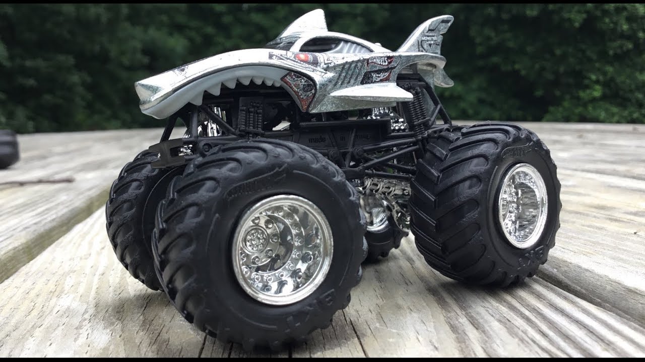 monster truck shark