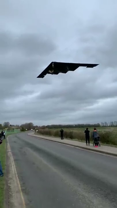 B2 Stealth Bomber arrival Fairford (FFD)