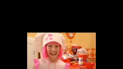 Gordon Ramsay walks in on puppets cooking