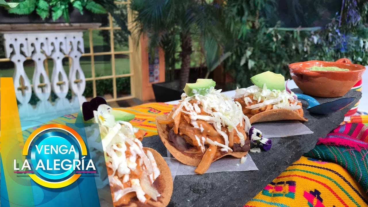 ¡Aprende a preparar unas crujientes tostadas de tinga cremosa de res! | Venga La Alegría vladivostok