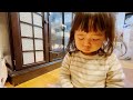 リンゴに犬の足を突っ込んで怒られて悲しい気持ちになる2歳児